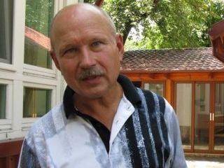 �� �������� ������ ���-��� ��������, �������� ����������� �� ������� $6 ���