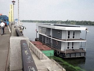 �� ����� River Palace ��������� ������������ ������������ 