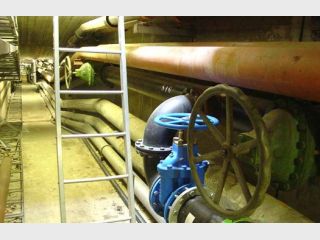 ���������� ����� 900 ��� � ������������� ��������� ������� ��� 