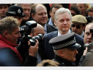 Верховный суд Великобритании решил выдать основателя WikiLeaks Швеции