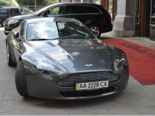 � ��������� ����� �������� Aston Martin �� ������� �������� � ��������� ��������